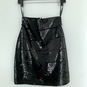 🖤 SEQUINED SQUARES BANDAGE SKIRT